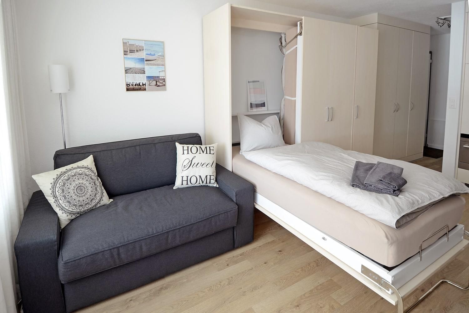 Sofa und Wandschrank-Einzelbett - Ferienwohnung Studio 25 - Haus Green - Davos Platz